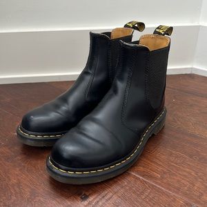 Dr. Martens Boots Women’s 8 EU 39.